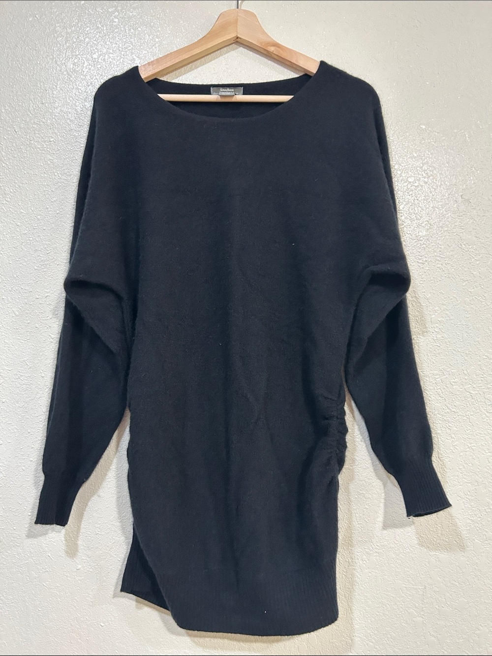 Neiman Marcus Women’s Cashmere Black Draped sweater dresses Sz Lg